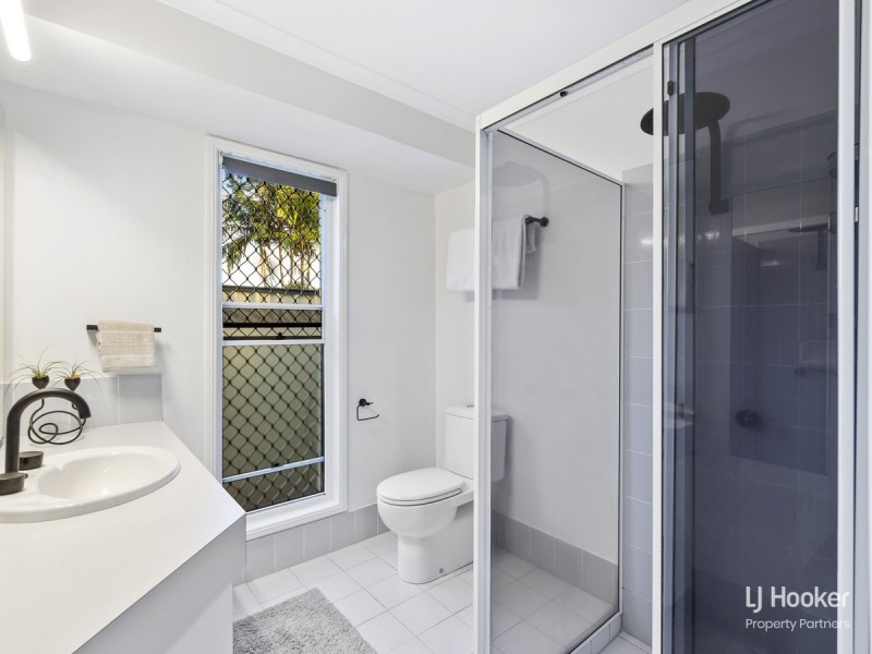 12 Galliano Court, Calamvale QLD 4116