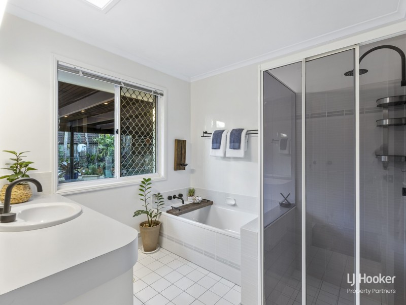 12 Galliano Court, Calamvale QLD 4116