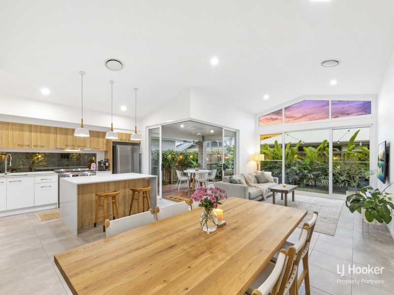 53 Verday Crescent, Pallara QLD 4110