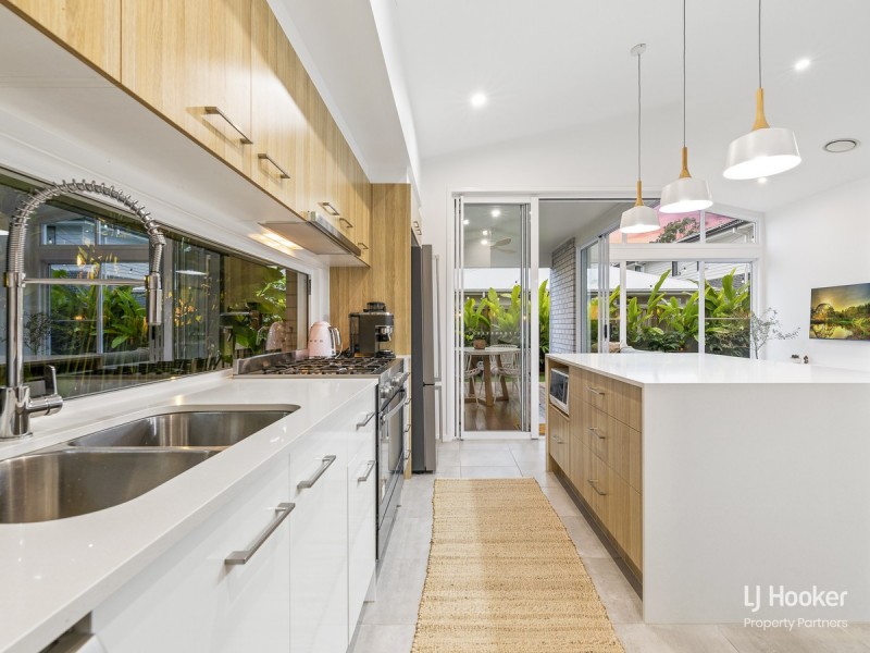 53 Verday Crescent, Pallara QLD 4110