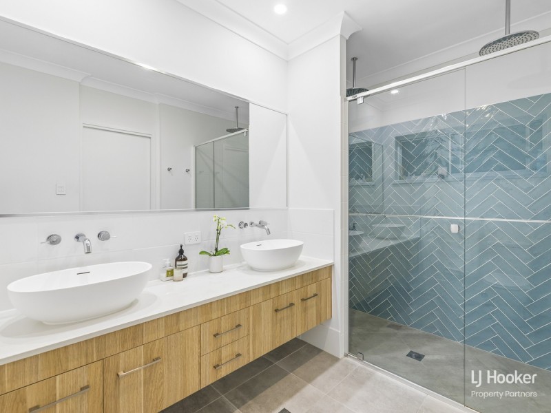 53 Verday Crescent, Pallara QLD 4110