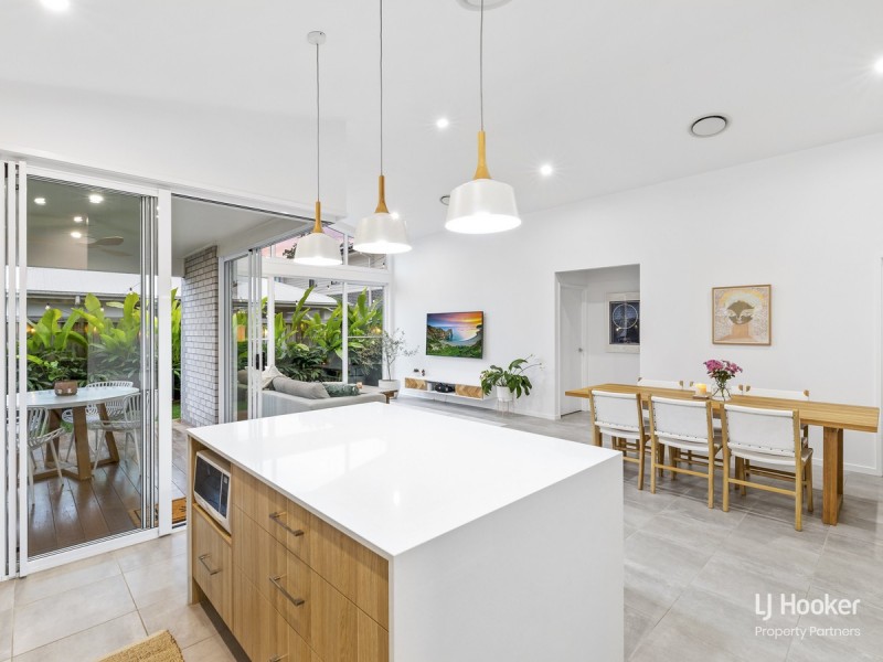 53 Verday Crescent, Pallara QLD 4110