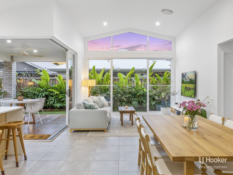 53 Verday Crescent, Pallara QLD 4110