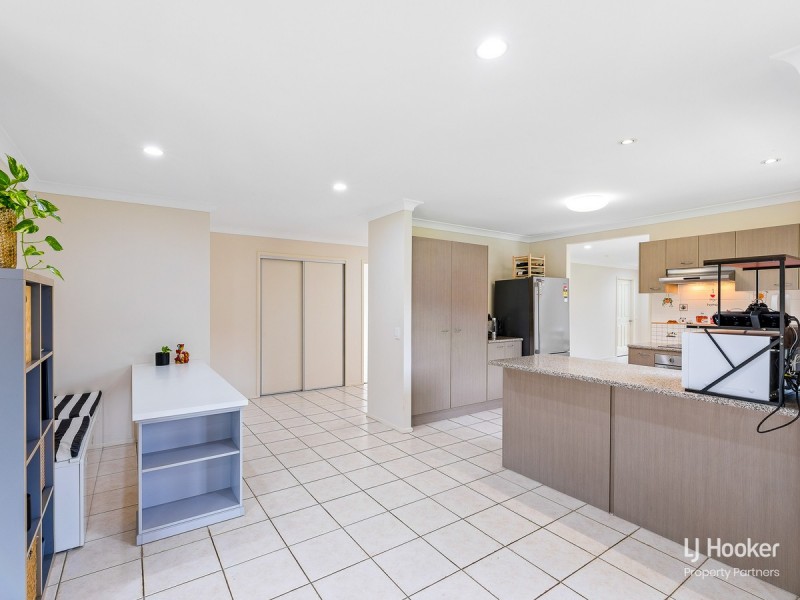 15 Pebbles Court, Berrinba QLD 4117