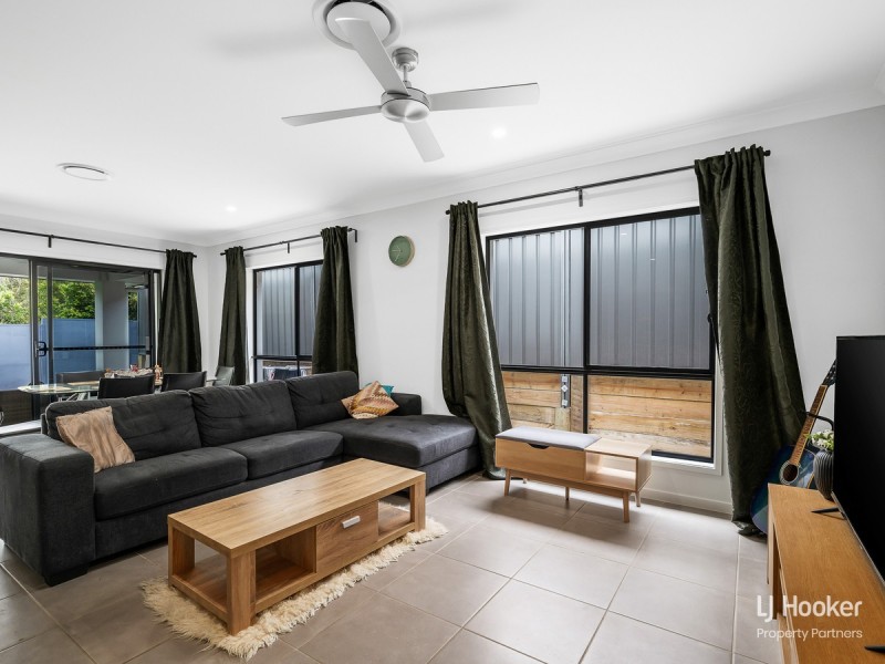 6 Noble Street, Pallara QLD 4110