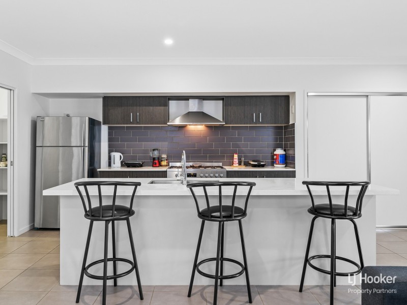 6 Noble Street, Pallara QLD 4110