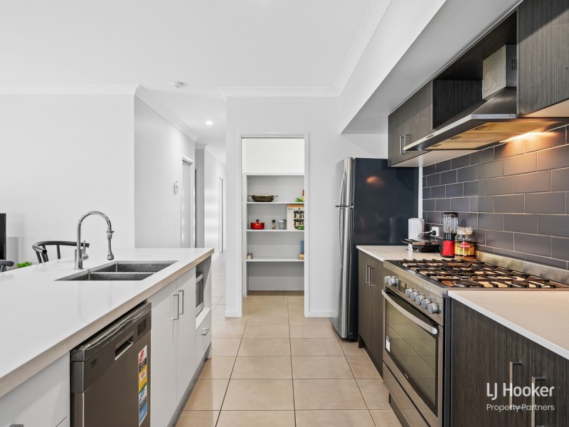 6 Noble Street, Pallara QLD 4110