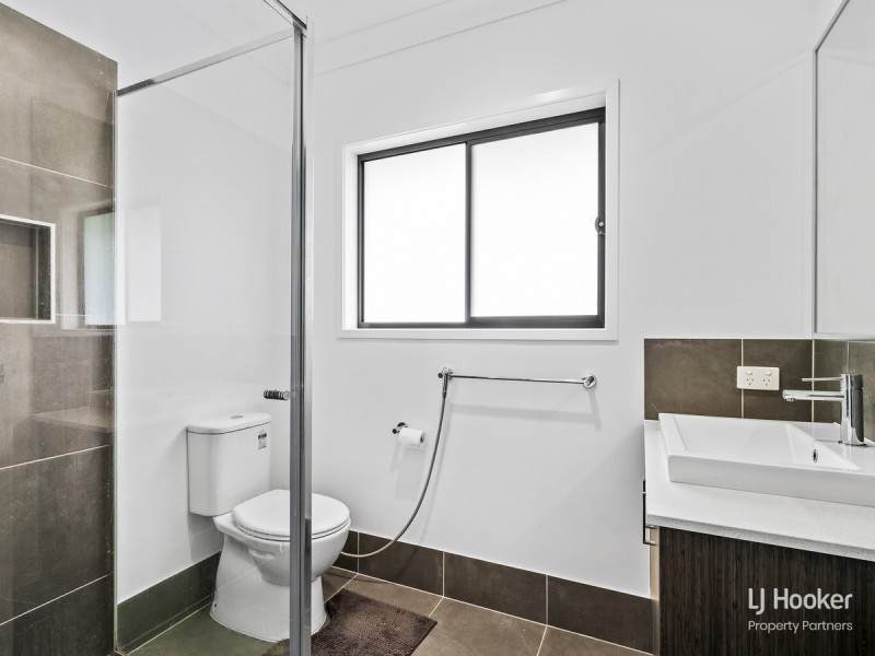 6 Noble Street, Pallara QLD 4110