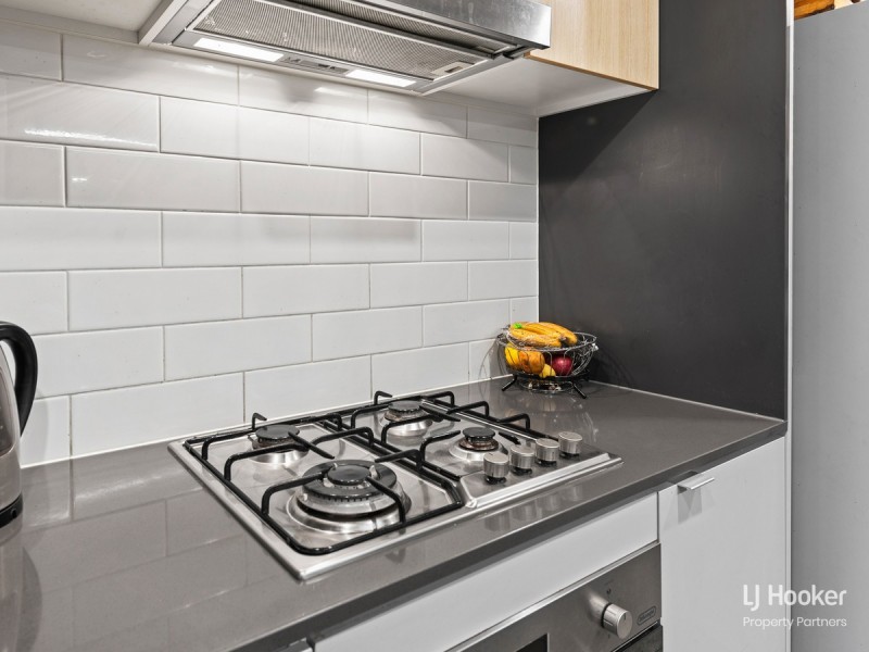 2102/18 Comer Street, Coopers Plains QLD 4108