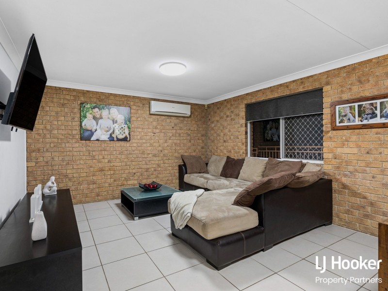 6 Magenta Place, Wishart QLD 4122