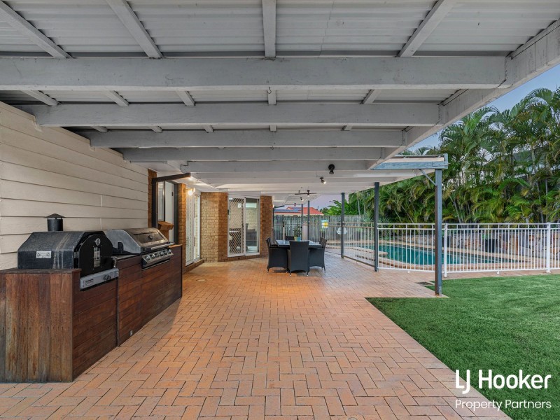 6 Magenta Place, Wishart QLD 4122