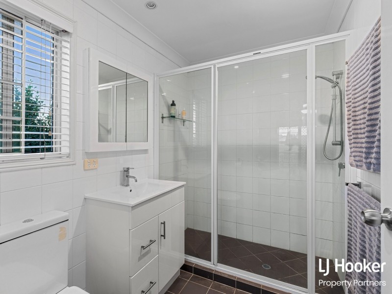 6 Magenta Place, Wishart QLD 4122