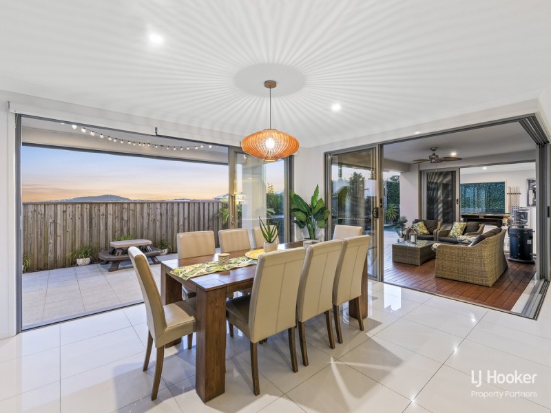88 Linacre Crescent, Carindale QLD 4152
