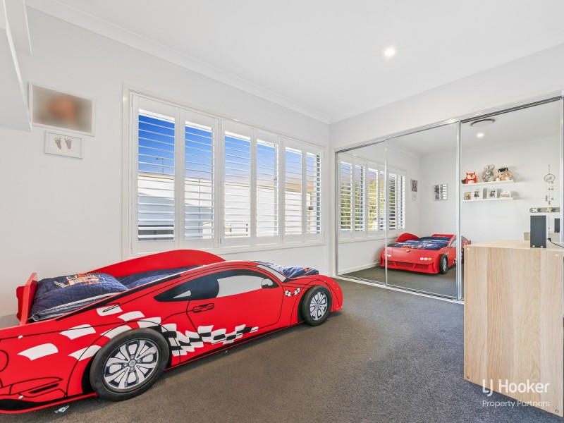 88 Linacre Crescent, Carindale QLD 4152