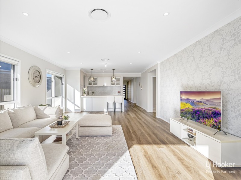 46 Miner Crescent, Pallara QLD 4110