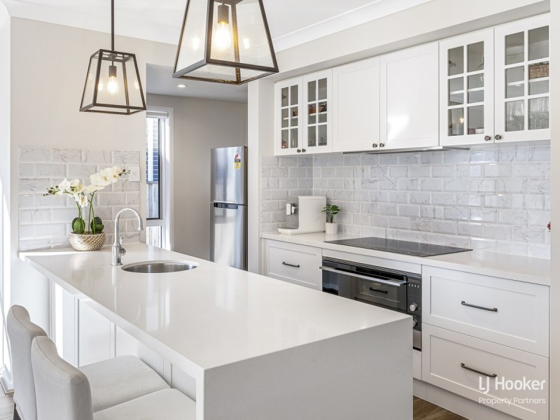 46 Miner Crescent, Pallara QLD 4110