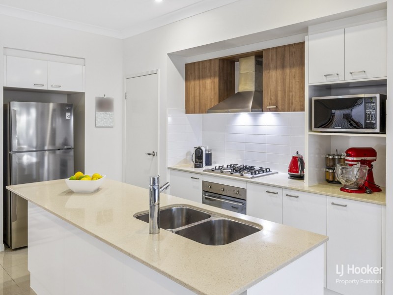 27 Diligent Place, Runcorn QLD 4113