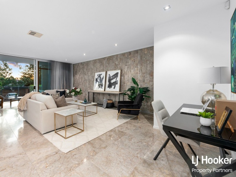 37 Derby Street, Highgate Hill QLD 4101