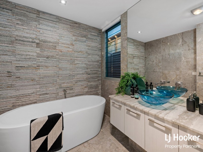 37 Derby Street, Highgate Hill QLD 4101