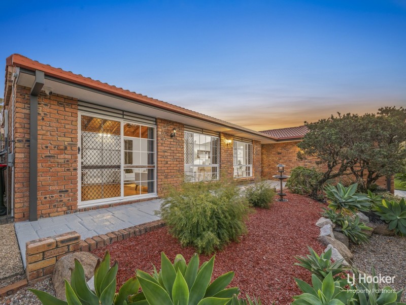 9 McKinley Court, Stretton QLD 4116