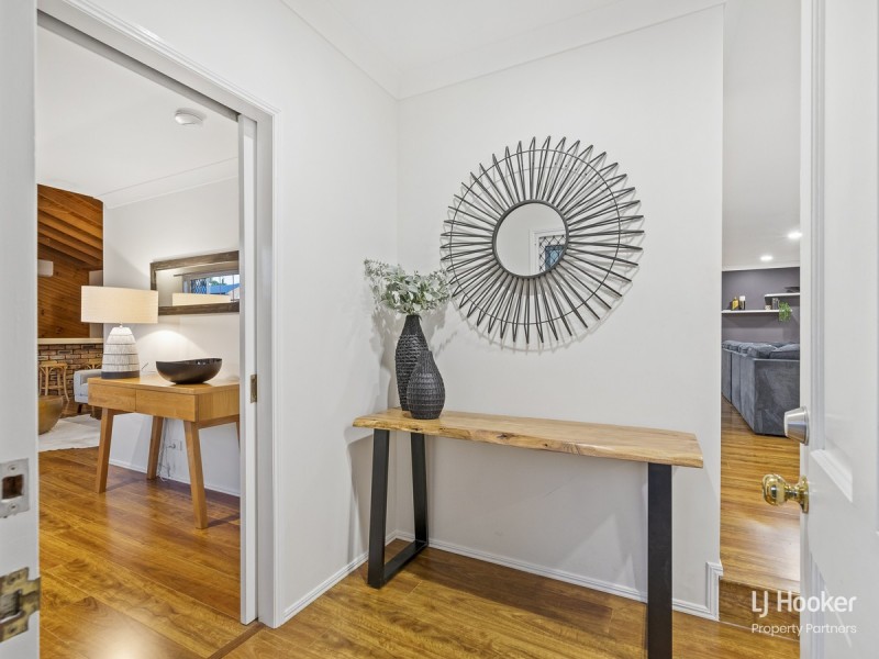 9 McKinley Court, Stretton QLD 4116
