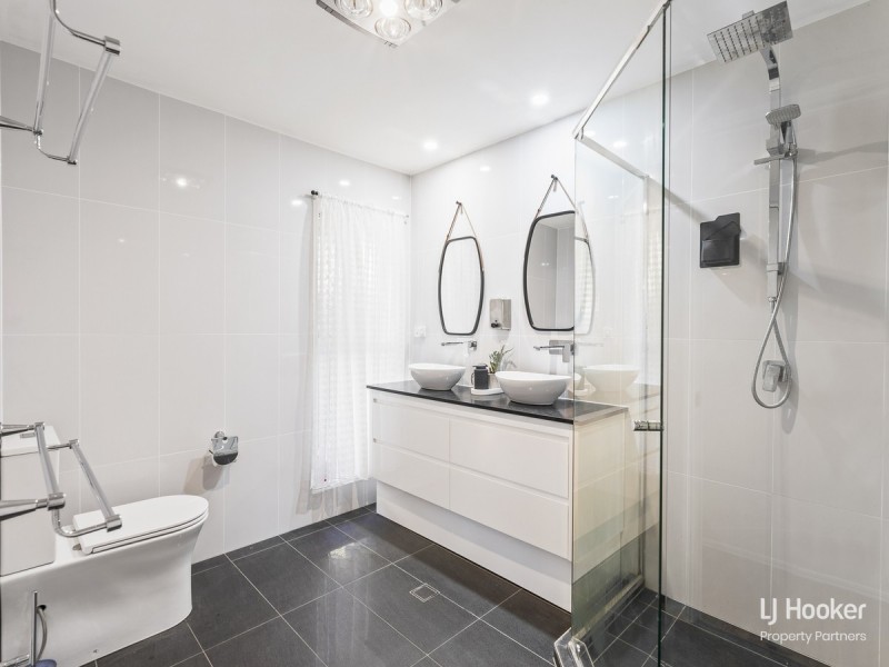 9 McKinley Court, Stretton QLD 4116