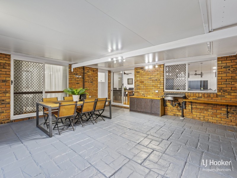 9 McKinley Court, Stretton QLD 4116