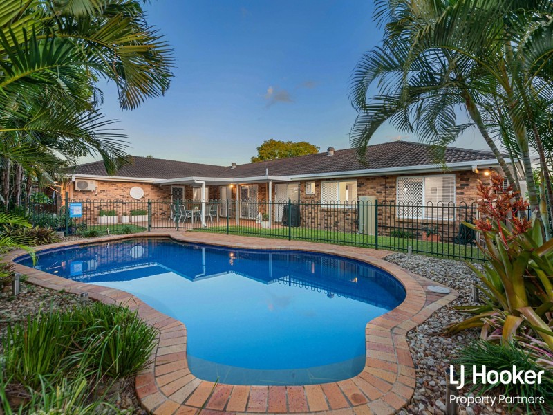 2 Pinecroft Close, Calamvale QLD 4116