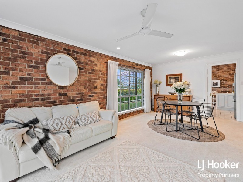 2 Pinecroft Close, Calamvale QLD 4116