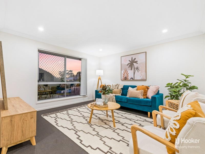 39 Paul Drive, Regents Park QLD 4118
