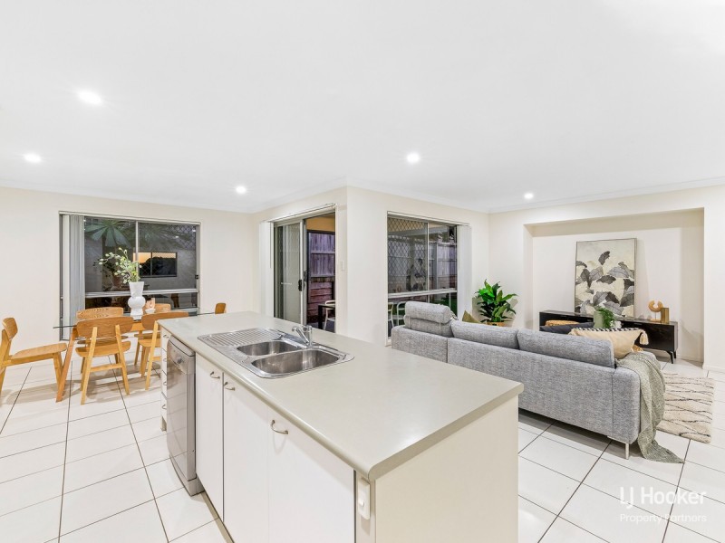 39 Paul Drive, Regents Park QLD 4118