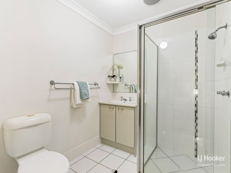39 Paul Drive, Regents Park QLD 4118