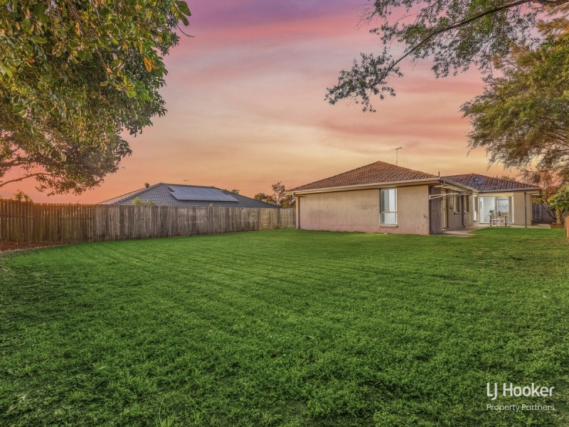 39 Paul Drive, Regents Park QLD 4118