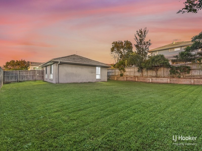 39 Paul Drive, Regents Park QLD 4118