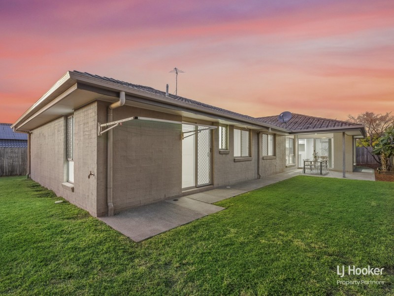 39 Paul Drive, Regents Park QLD 4118