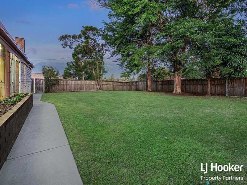 17 Bywater Street, Hillcrest QLD 4118