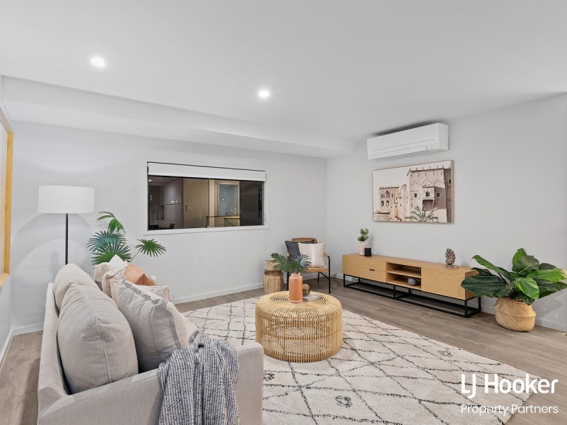 56 Milanion Crescent, Carindale QLD 4152