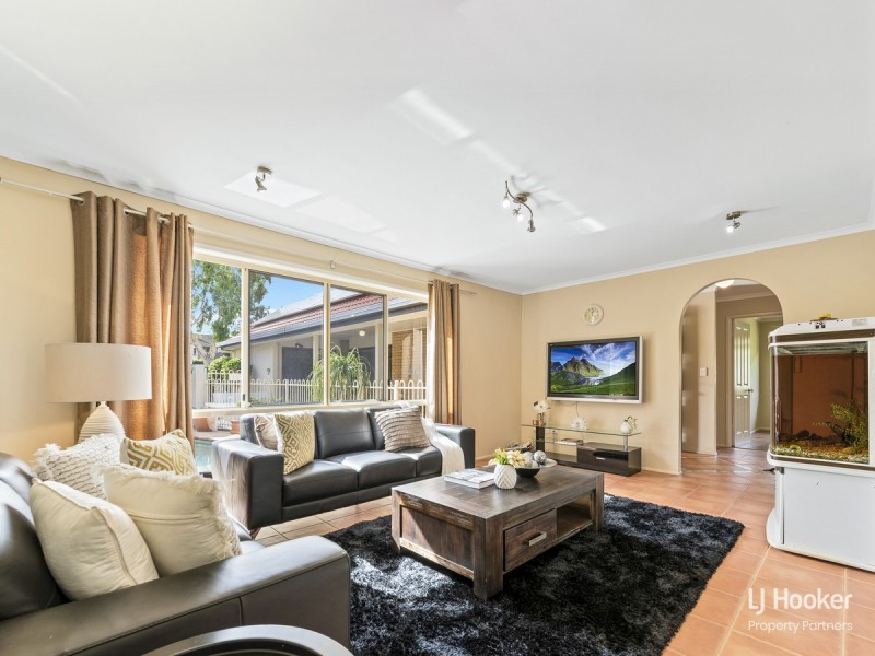 16 Saville Street, Eight Mile Plains QLD 4113