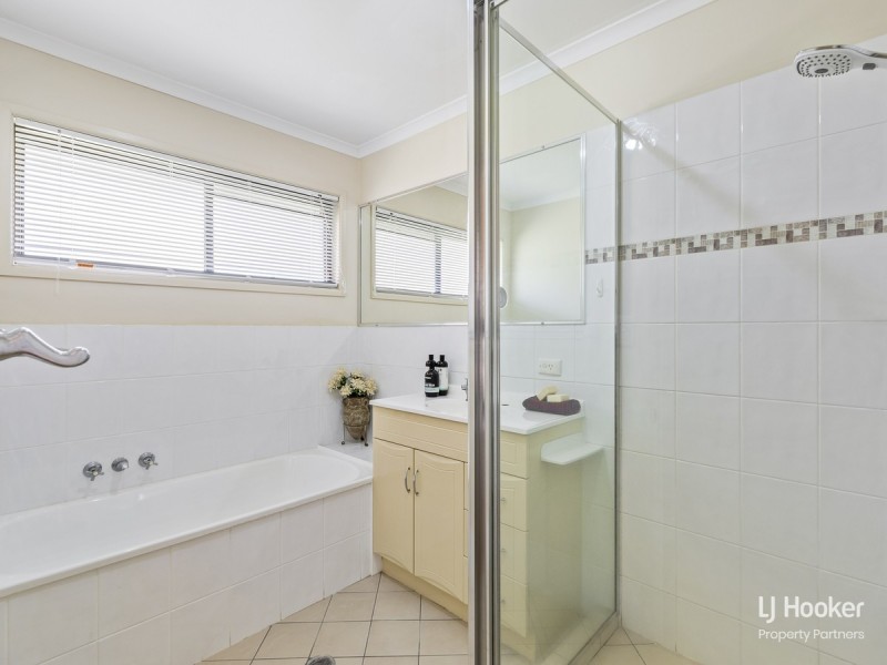 16 Saville Street, Eight Mile Plains QLD 4113