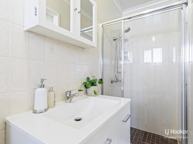 16 Saville Street, Eight Mile Plains QLD 4113