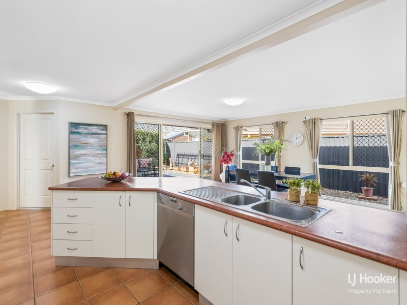 16 Saville Street, Eight Mile Plains QLD 4113