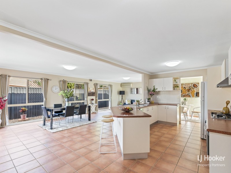 16 Saville Street, Eight Mile Plains QLD 4113