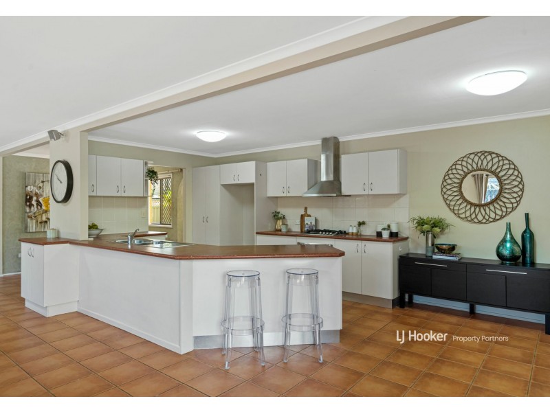 16 Saville Street, Eight Mile Plains QLD 4113