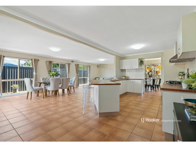 16 Saville Street, Eight Mile Plains QLD 4113