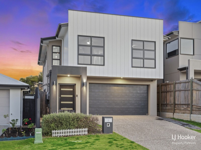 7 Atlantic Place, Pallara QLD 4110