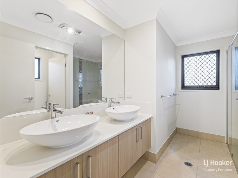 7 Atlantic Place, Pallara QLD 4110