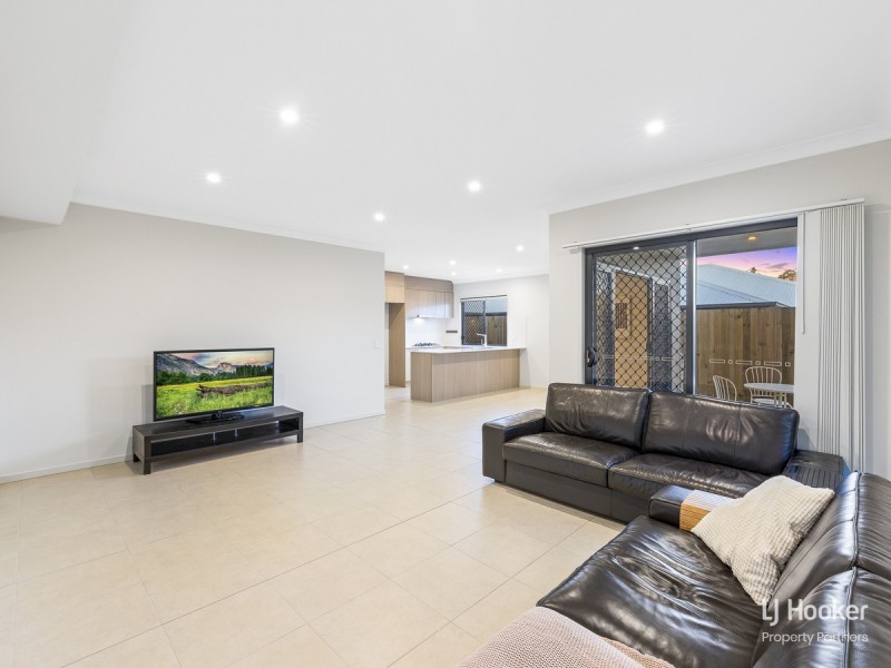 7 Atlantic Place, Pallara QLD 4110