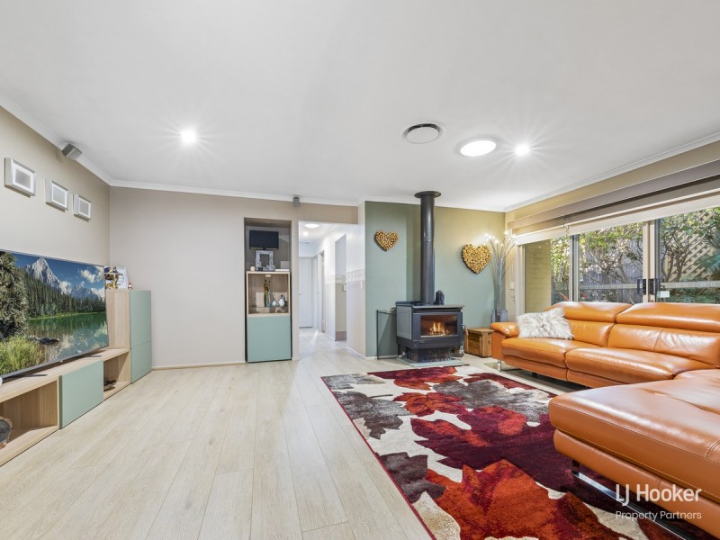 23 Carnation Crescent, Calamvale QLD 4116