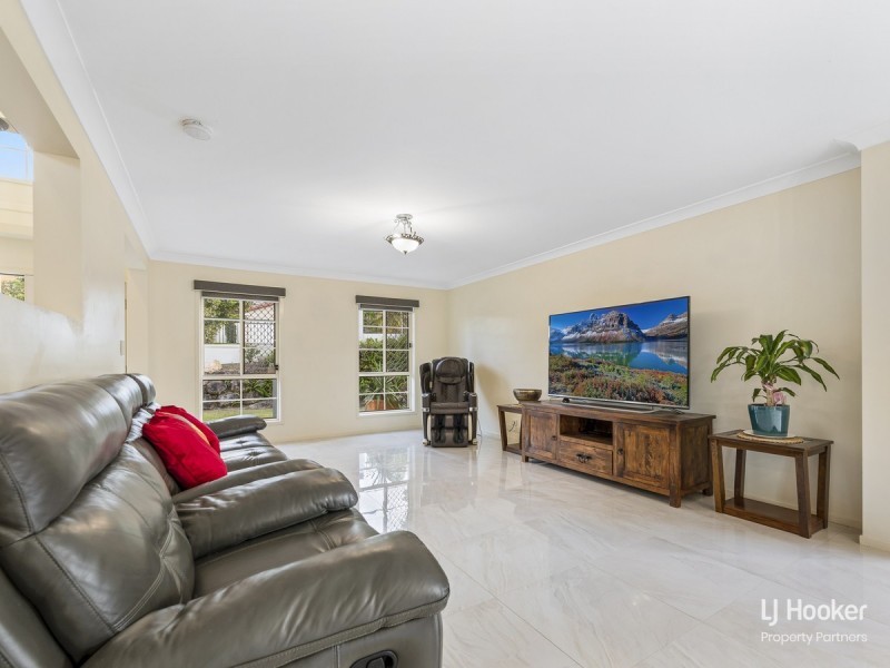 32 Lancaster Circuit, Stretton QLD 4116