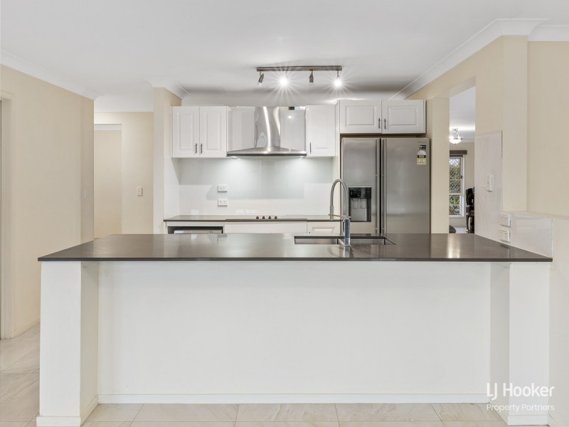 32 Lancaster Circuit, Stretton QLD 4116